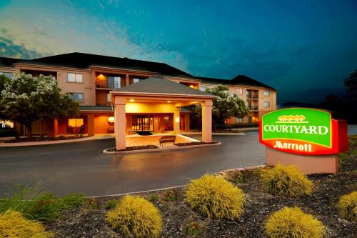State College Hotel | Ideal Stay at Courtyard by Marriott State College