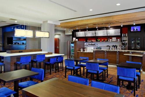 Victoria Hotel | Discover Comfort at Courtyard by Marriott Victoria
