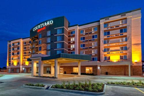 Westbury Hotel | Modern Courtyard by Marriott Westbury on Long Island