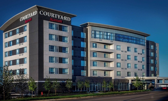 Winnipeg Hotel | Discover Comfort at Courtyard by Marriott Winnipeg Airport