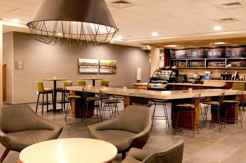Northwest Yonkers Hotel | Welcoming Courtyard by Marriott Yonkers near Family-Friendly Fun