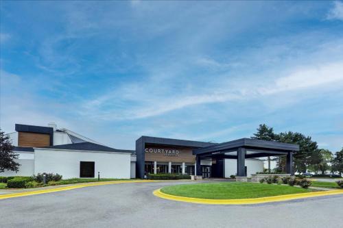 Glenview Hotel | Inviting Courtyard Chicago Glenview/Northbrook with Pool Access