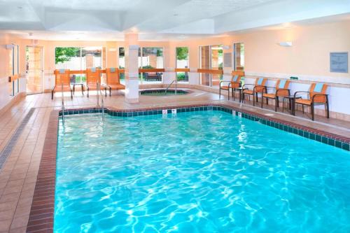 Independence Hotel | Relaxing Retreat at Courtyard Cleveland Independence