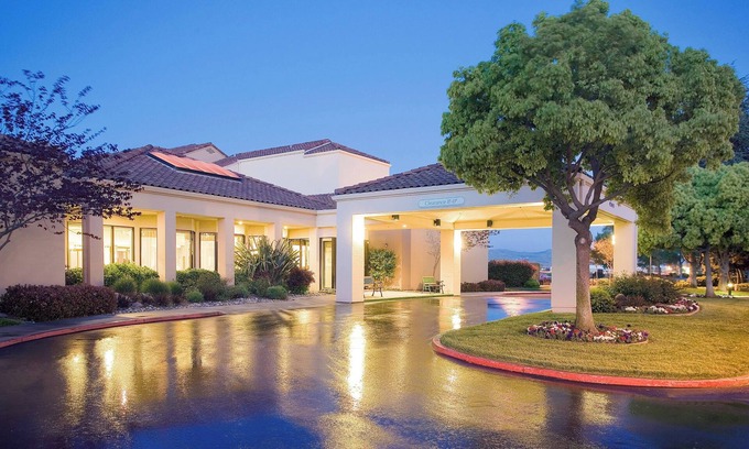 Fremont Hotel | Discover Courtyard Fremont Silicon Valley: Family-Friendly Stay