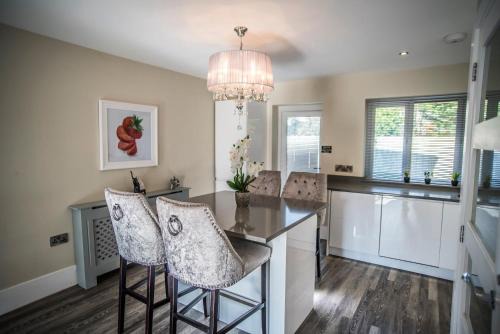 Southport House | Pet-Friendly Oasis: Courtyard Holiday Homes, 4-Star Retreat