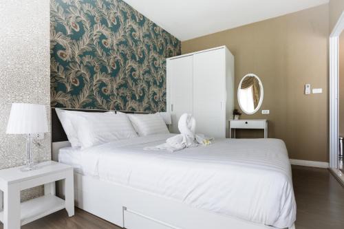 Mu Si Apartment | Discover Courtyard Khaoyai: Family-Friendly with Pool