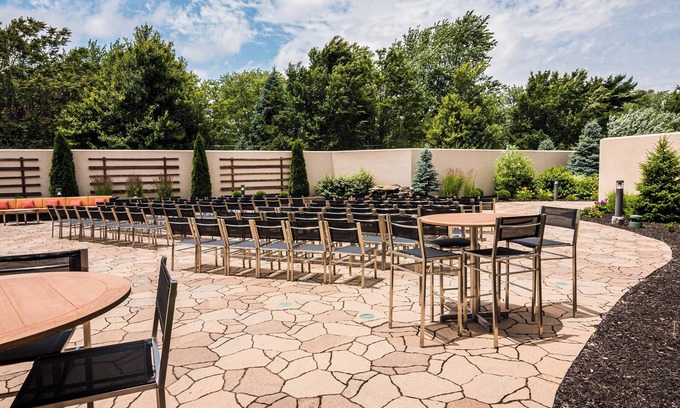 Lafayette Hotel | Discover Comfort at Courtyard Marriott Lafayette with Pool & Spa