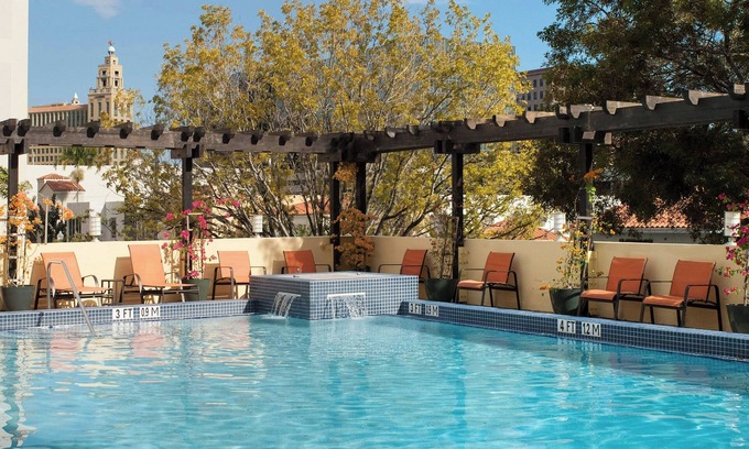 Coral Gables Section Hotel | Stylish Courtyard Miami in Coral Gables with Pool & Spa