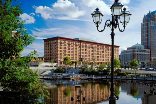 Downtown Hotel | Discover Comfort at Courtyard Providence Downtown Hotel