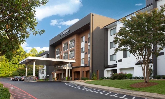 Winston - Salem Hotel | Discover Courtyard Winston-Salem Near Hanes Mall Amenities