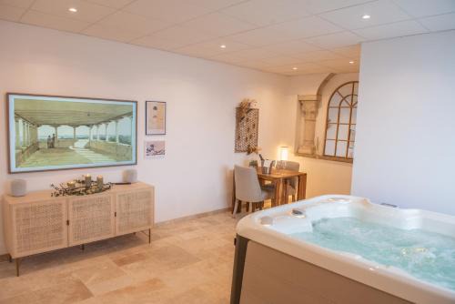 Vezins Bed & Breakfast | Escape to Couvent des Cordelières with Spa & Dining Options