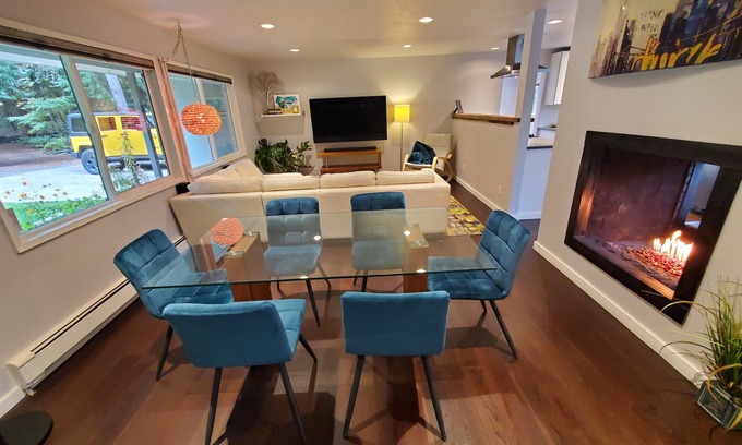 Lakeland South House | Perfect Retreat at Cove at Lake Killarney with Ocean Views