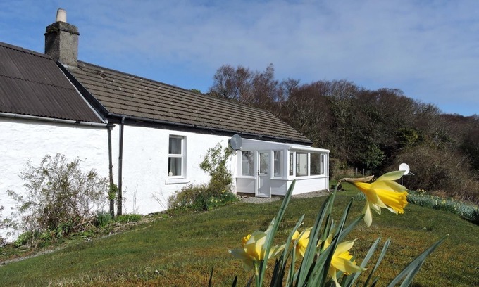 Lochgilphead House | Discover Cove Cottage on Ellary Estate - Pet-Friendly Retreat