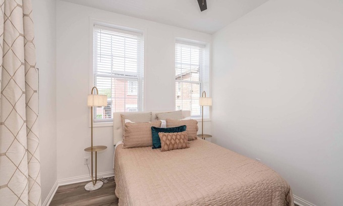 Covington Condo | Covington Charm 201 S