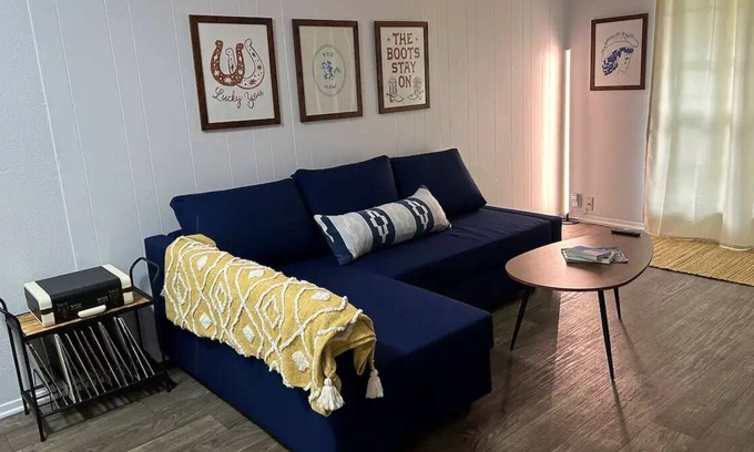 Parker Lane House | Cowboy-Boho Downtown Austin Duplex