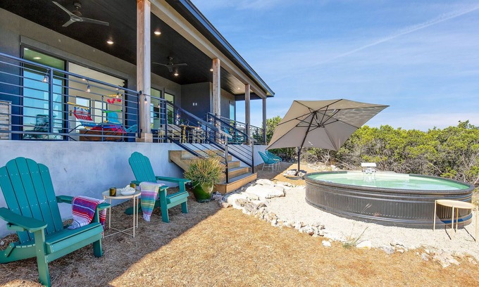 Kendalia House | Experience Cowboys and Dreamers with Pool & Ocean Views