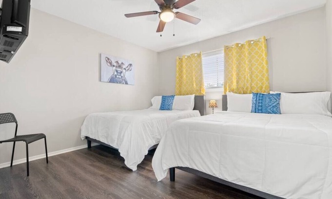 Central Arlington Apartment | Convenient Cowboys Getaway Near AT&T Stadium with Pets Allowed