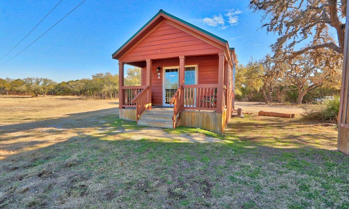 Wimberley Cabin | Discover the Cowgirl and Cowboy Cabin with Pool Access