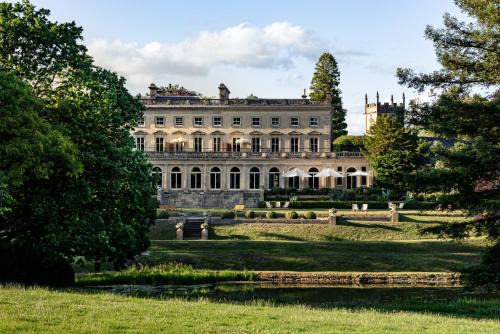 Cockleford Hotel | Relax at Cowley Manor Experimental: Oceanfront & Spa Oasis