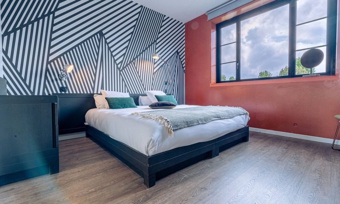 Haute-Borne Apartment | Discover Cowool Lille Villeneuve D'Ascq with Spa & Breakfast