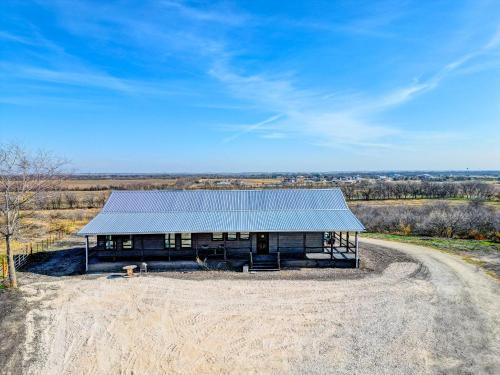 Martindale House | Family-Friendly Getaway at Right Turn Ranch - Rated 9/10