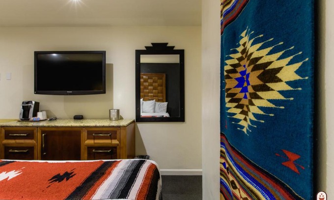 Southside Hotel | Explore Coyote South: Pet-Friendly Stay with Great Amenities