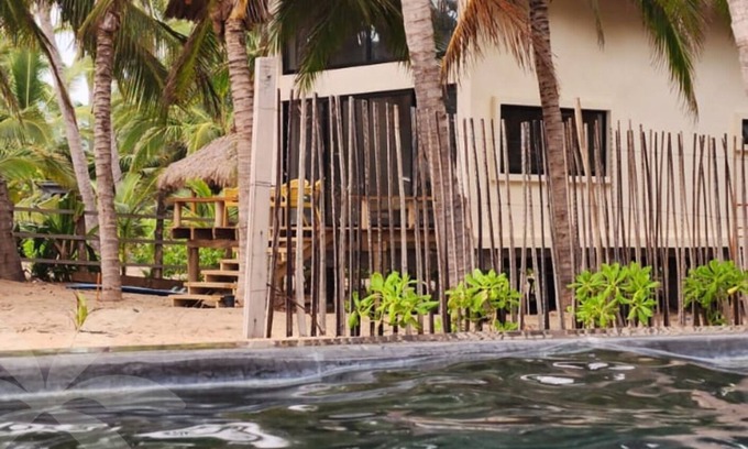 Boca de Iguanas Apartment | Beautiful Oceanfront Retreat at Coyul House with Pool