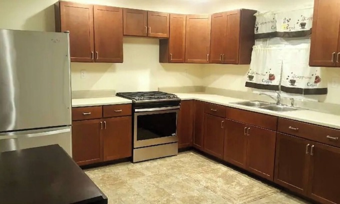 Harrisburg - Hershey House | Charming 1-Bedroom Apartment with Kitchen & Pet-Friendly