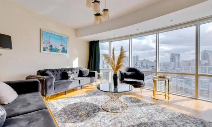 Basaksehir Apartment | Cozy 1-bedroom apartment in chic residrntioal building.