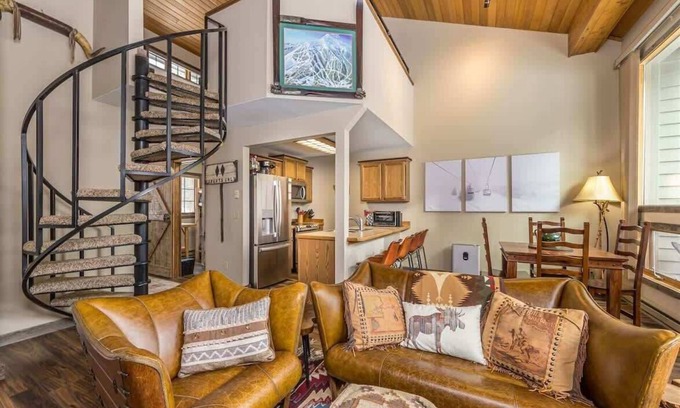 Big Sky House | Inviting One-Bedroom Townhome with Loft & Pool Access