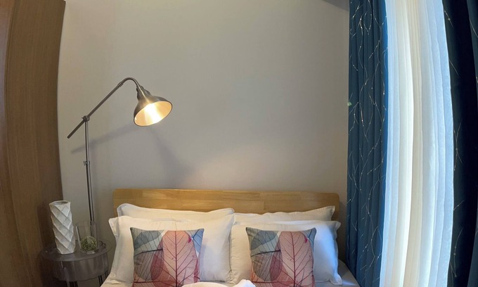 Ermita Condo | Cozy 1-bedroom condo near UP Manila, US EMBASSY and St. Luke's Medical Center