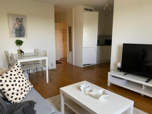 Lidingo Apartment | Inviting 1 Bedroom Flat on Lindingo - Pet Friendly Stay