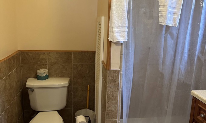 Dinosaur Hotel | Inviting 1-Bedroom Hotel in Dinosaur with Free WiFi