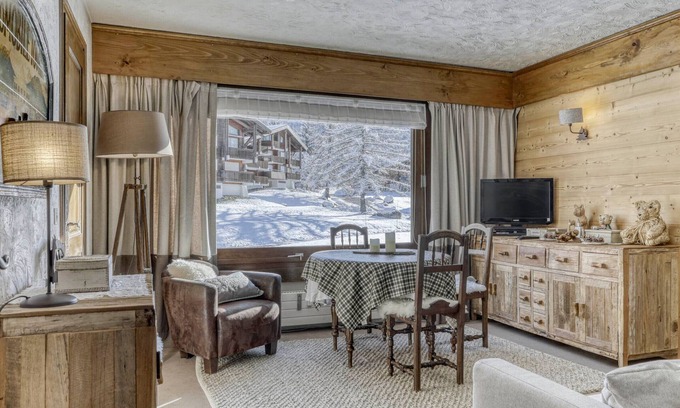 Le Planellet Apartment | Cozy 1-Bedroom Apartment in Megève for Families