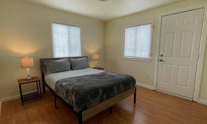 Southwest Berkeley House | Charming Pet-Friendly 1B&1B Home in Berkeley