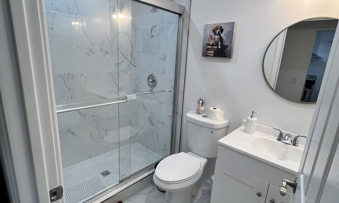 Winnetka House | Charming 1-Bedroom Retreat with Kitchen & Pet-Friendly Perks