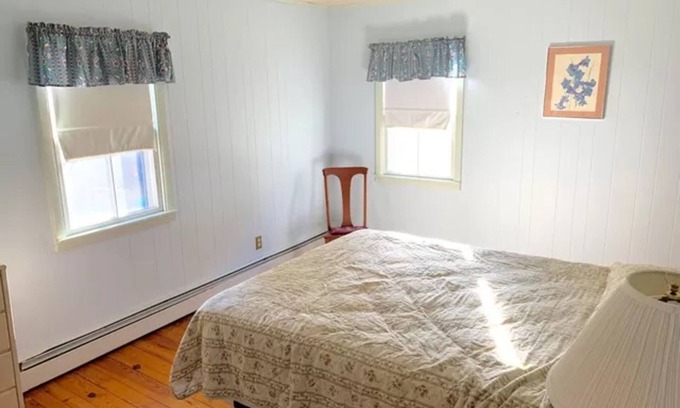 White Mills Apartment | Cozy 1BR apt walking distance to downtown Hawley, near Lake Wallenpaupack