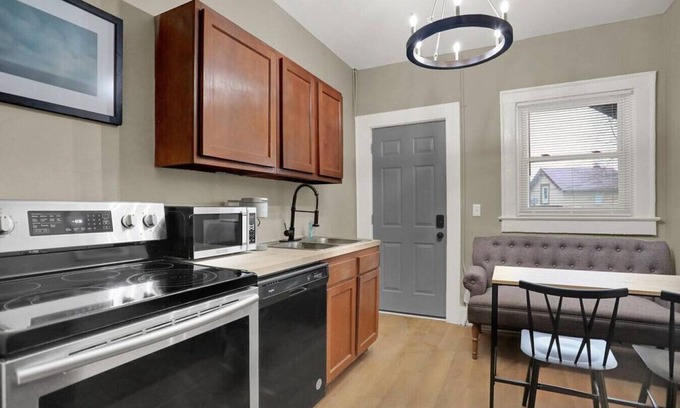 Indianapolis Apartment | Inviting 2 Bedroom Retreat in Downtown-West #7