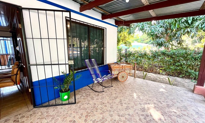 Paquera Cottage | Inviting 2-Bedroom House with Ocean View Near Playa Pajaros