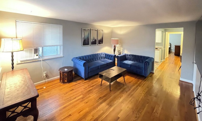 Roselawn Finance Apartment | Inviting 2-Bedroom Apartment Near Kenwood Mall