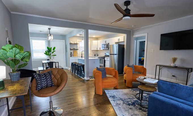 Rocky Mount Apartment | Cozy 2-bedroom apartment in charming Rocky Mount with WiFi, AC
