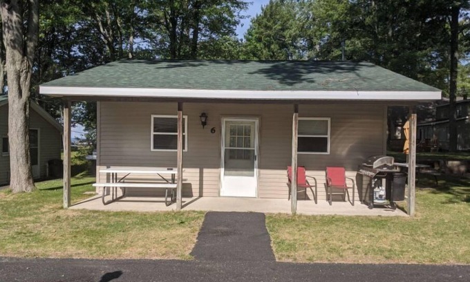 Grayling Cabin | Inviting 2-Bedroom Cabin with Lake View and Pool Access