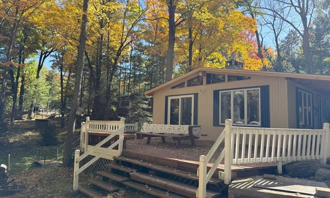 Spruce Cabin | Cozy 2-bedroom cabin in South Shore of Hubbard Lake