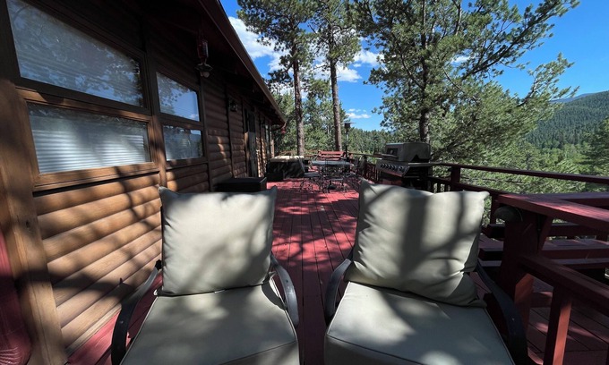 Rye Cabin | Cozy 2-bedroom cabin in tranquil Rye with WiFi