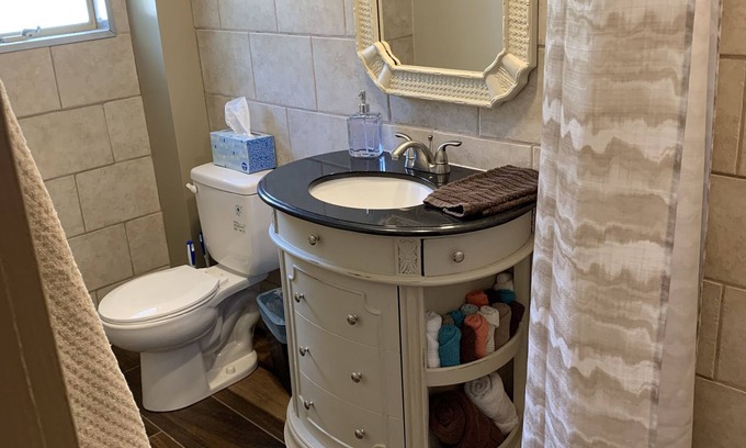 Oakland Cabin | Pet-Friendly 2 Bedroom Cabin by Bull Shoals Lake - Rated 10/10