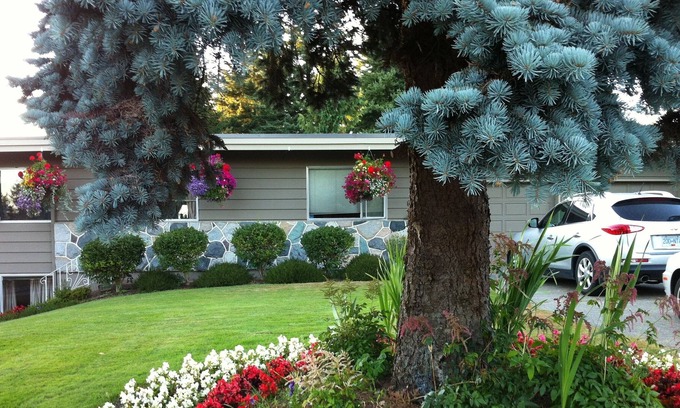 Delta House | Cozy 2-bedroom guest suite available for your vacation.