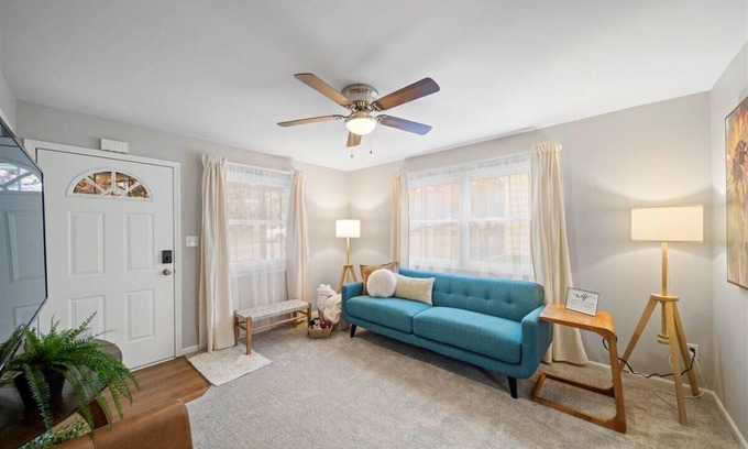 Kansas City House | Cozy 2-bedroom house in charming Kansas City with AC