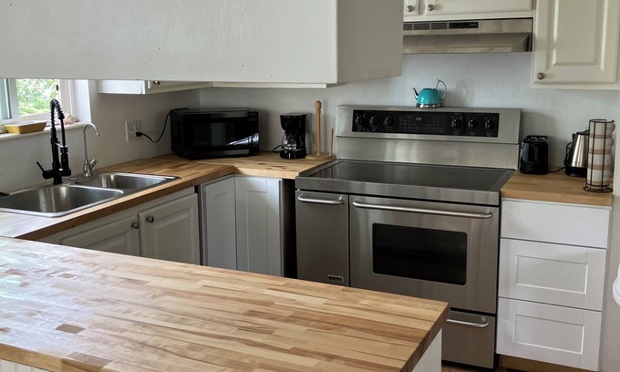 Provo House | Private 2-Bedroom Retreat with Pool and Family Amenities