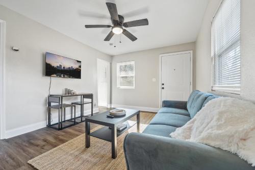 Peoplestown Apartment | Inviting 2-Bedroom Retreat with Wi-Fi & Pet-Friendly Perks