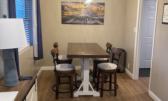Galena Apartment | Cozy 2 bedroom unit close to Route 66, Joplin, and Downstream Casino